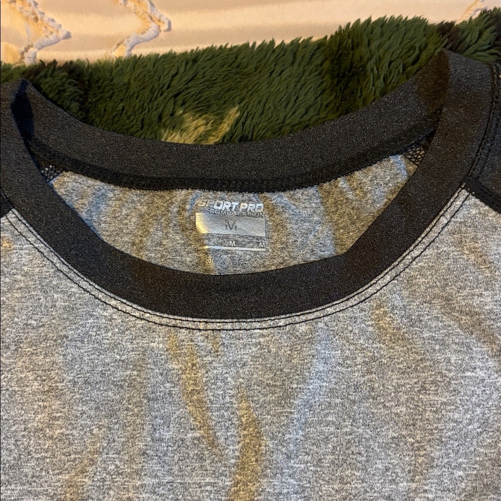 Sports Pro Compression Shirt - Picture 3 of 8